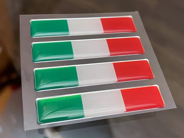 Naklejka 3D wypukła tuning na folii chromowej.