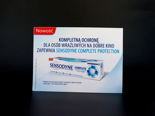 Naklejka drukiem offsetowym na folii samoprzylepnej.